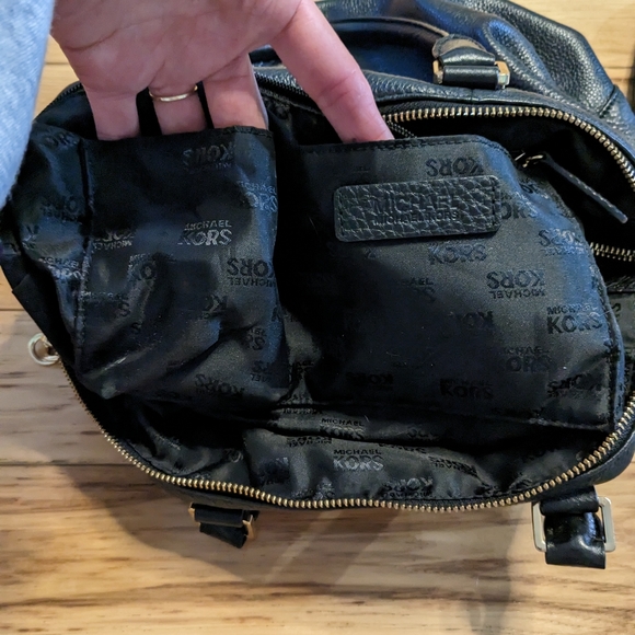 Michael kors purse - Picture 10 of 11